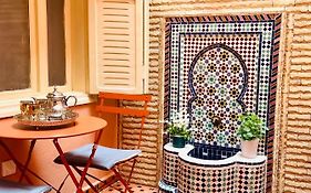 Apartment With Ac, Patio And Rooftop Appartement Climatise Avec Patio Et Toit Terrasse