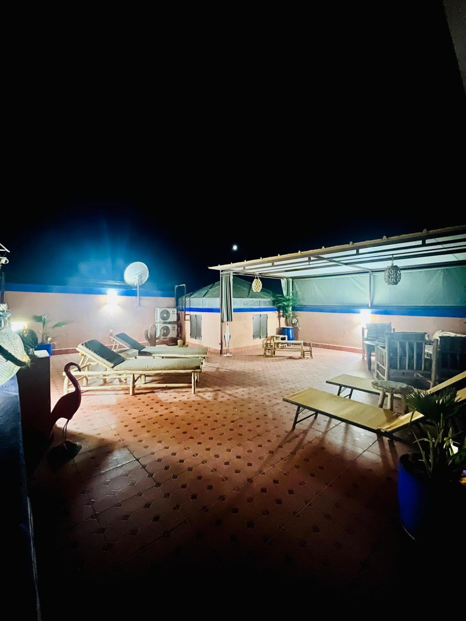 Apartment With Ac, Patio And Rooftop Appartement Climatise Avec Patio Et Toit Terrasse Marrakesh Exterior foto