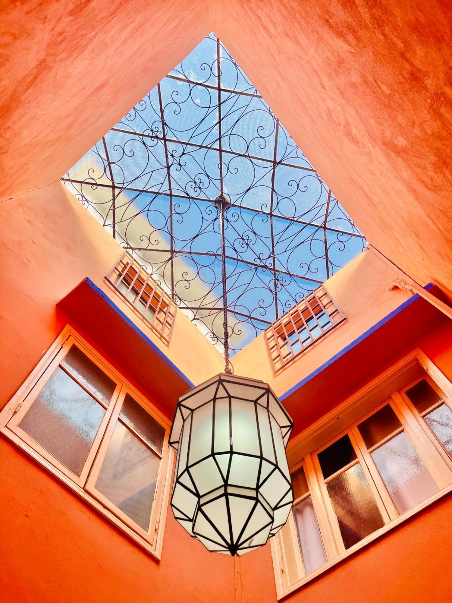 Apartment With Ac, Patio And Rooftop Appartement Climatise Avec Patio Et Toit Terrasse Marrakesh Exterior foto
