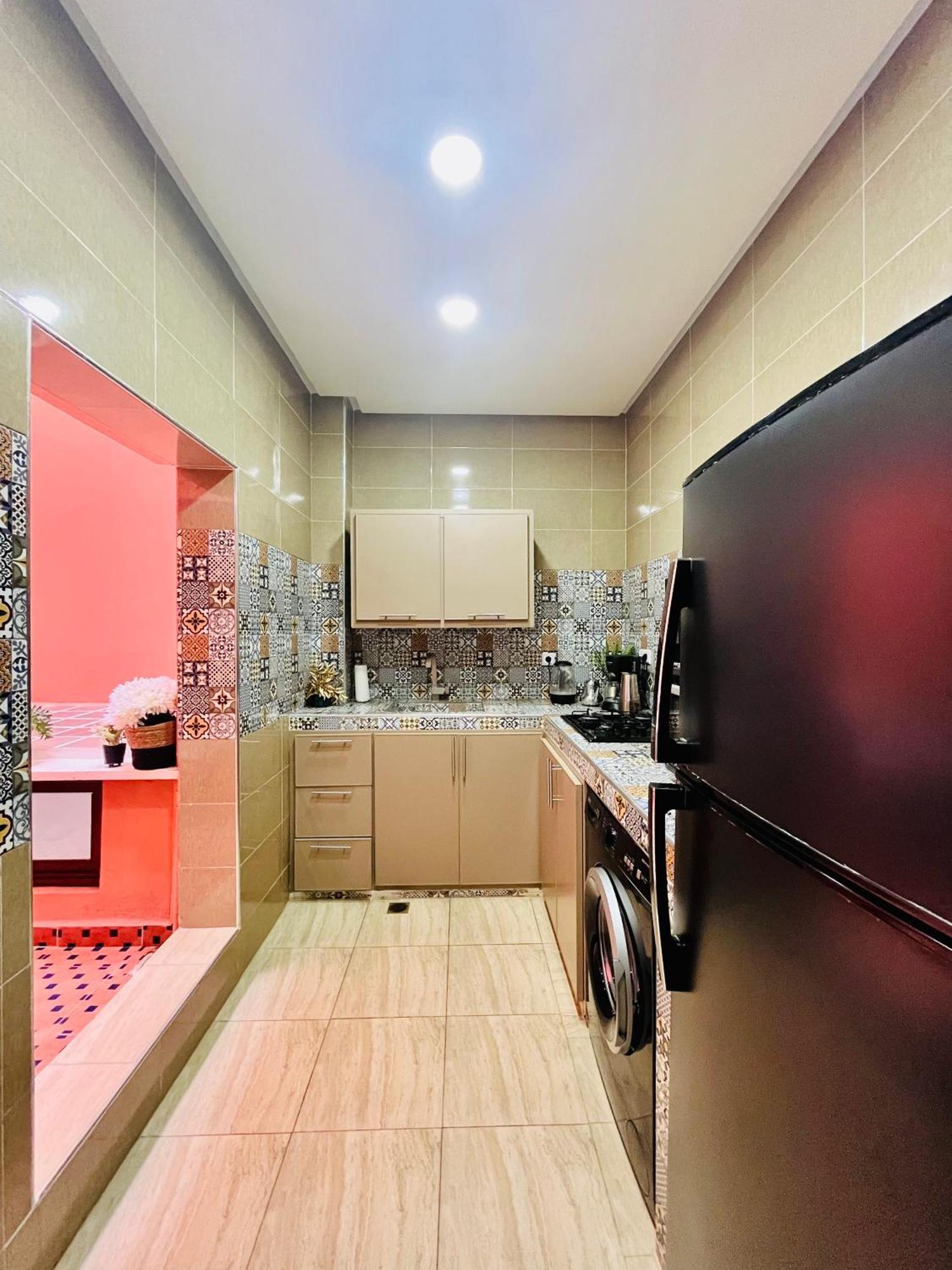 Apartment With Ac, Patio And Rooftop Appartement Climatise Avec Patio Et Toit Terrasse Marrakesh Exterior foto